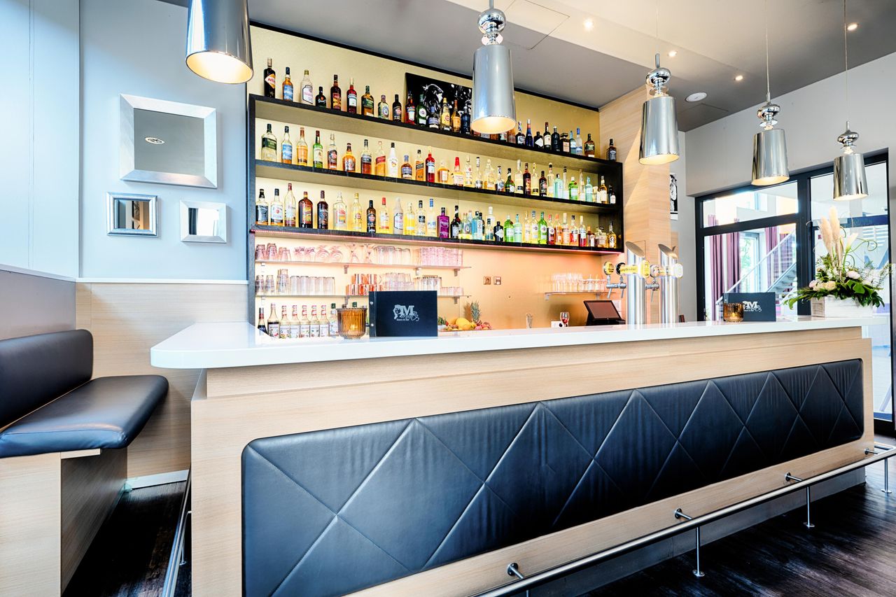 Frankfurt am Main Party Bar Melli`s Bistro & Bar image 4