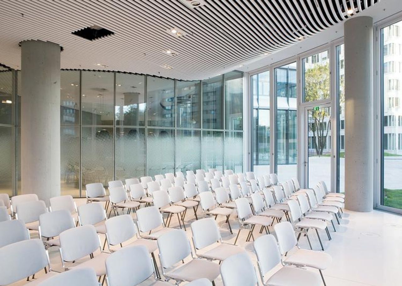 Düsseldorf Schulungsräume Meeting room Saturn image 2