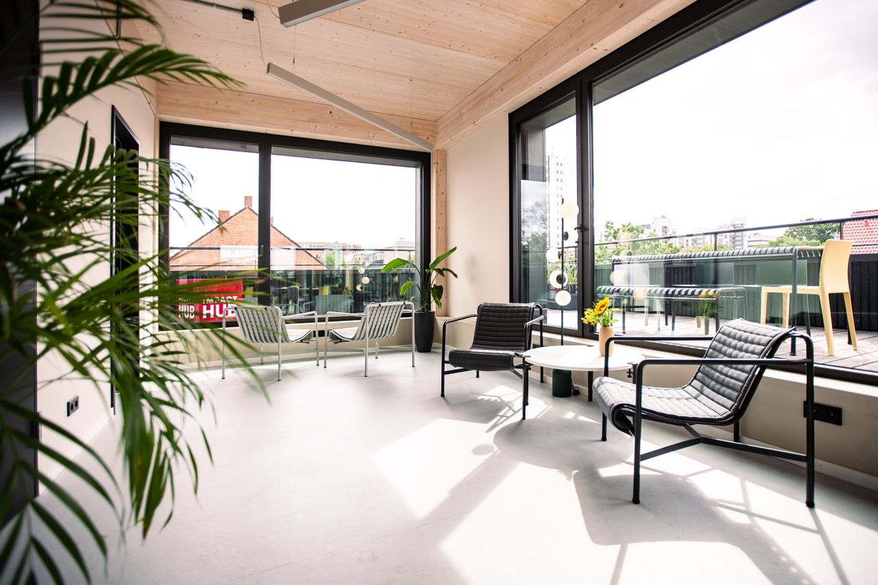 Hamburg  Rooftop Roof Terrace image 2