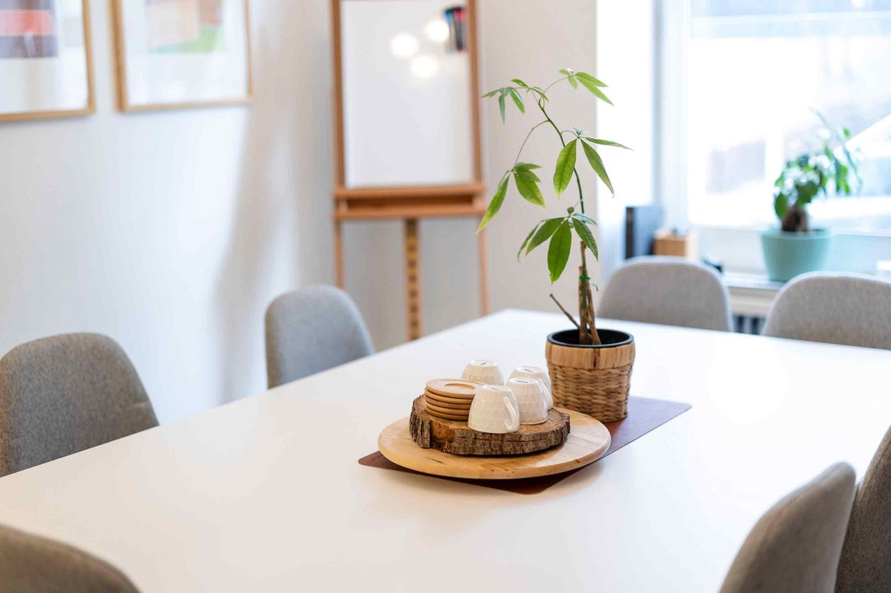 Stuttgart  Tagungsraum LUNCA - Toller Meetingraum in Stgt West für bis zu 8 Personen image 3