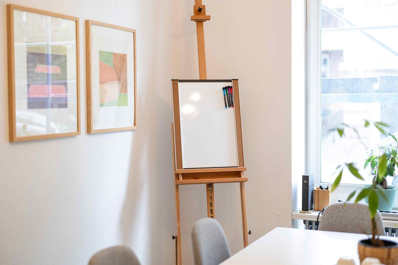 Stuttgart  Tagungsraum LUNCA - Toller Meetingraum in Stgt West für bis zu 8 Personen image 5