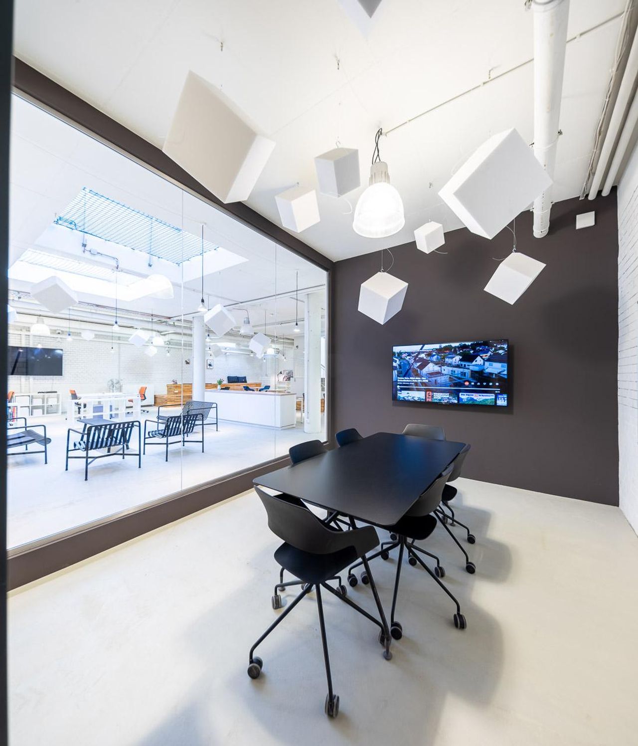 Rest of the World   UFER ClubHouse image 14